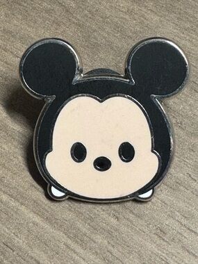 5/$25 Disney Mickey Mouse Tsum Tsum Pin